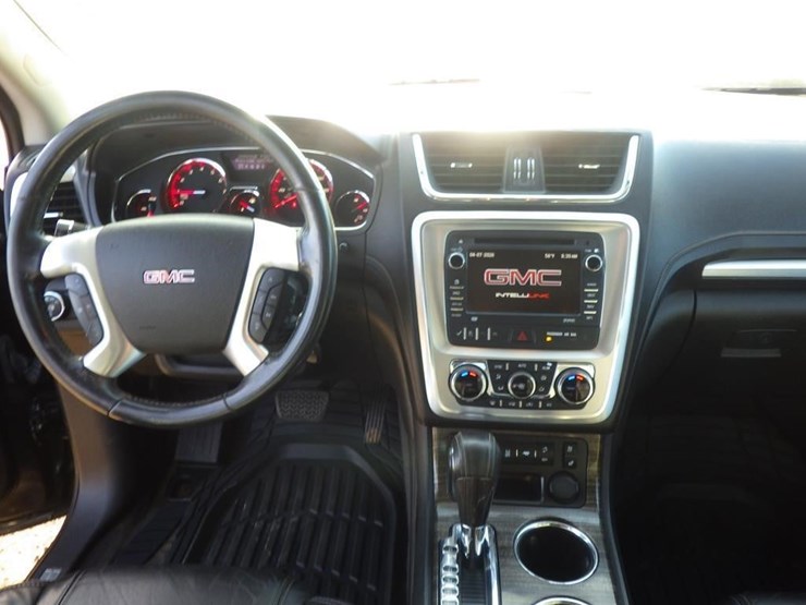 2013-gmc-acadia-image-9