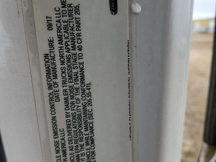 2018-freightliner-m2-106-image-6