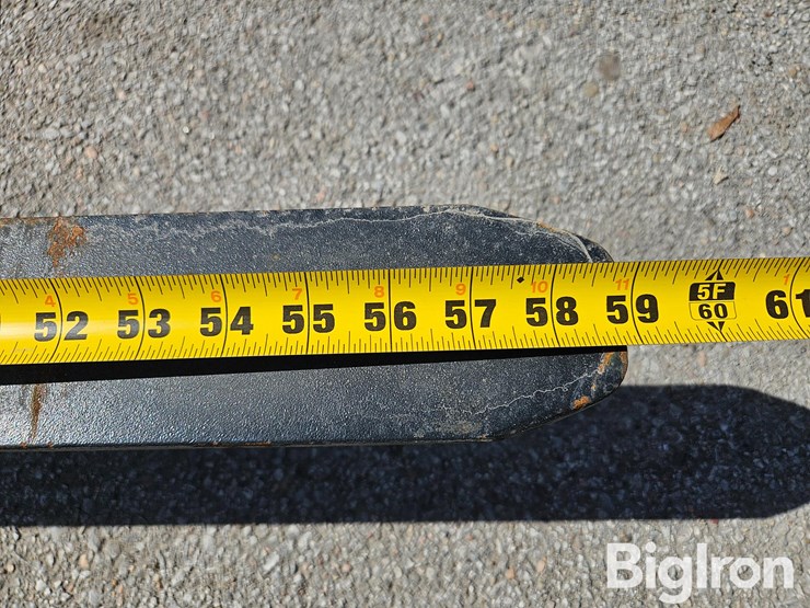 2025-massey-ferguson-730-image-16