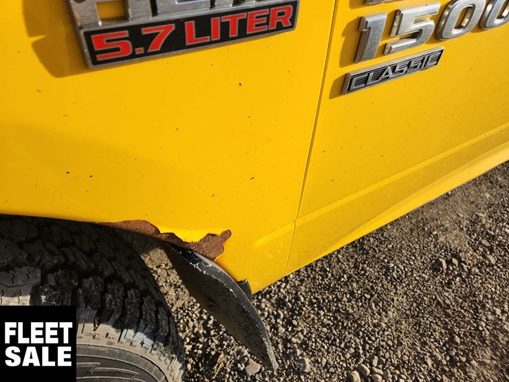 2019-ram-1500-classic-image-40