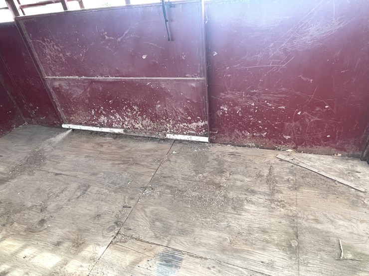 #294-•-1998-calico-livestock-trailer-(has-mn-title)-(mora,-mn)-image-19