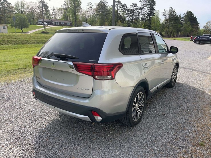 2018-mitsubishi-outlander-image-12