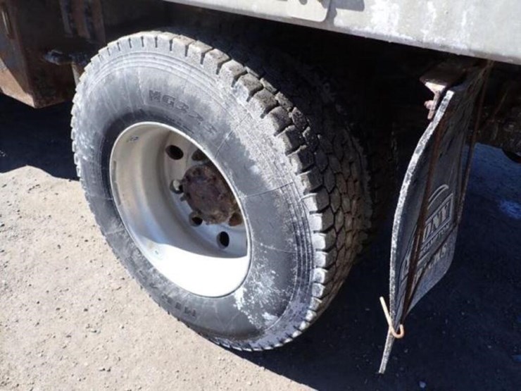 2017-ford-f750-image-40