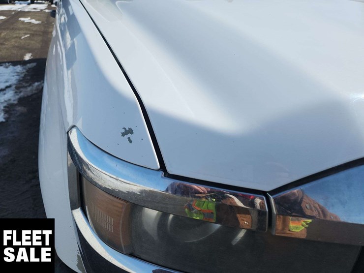 2015-chevrolet-silverado-3500hd-image-33