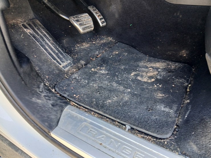 2016-land-rover-range-rover-image-30