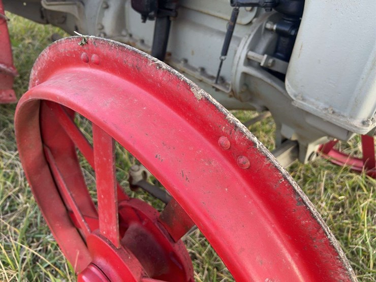 brand-new-never-used-1925-fordson-tractor-image-18