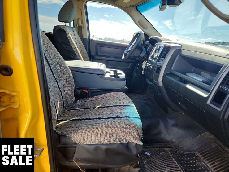 2019-ram-1500-classic-image-17