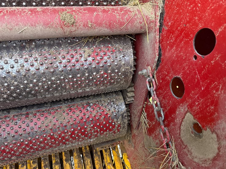 new-holland-658-image-5