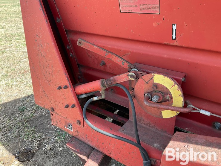 new-holland-195-image-13