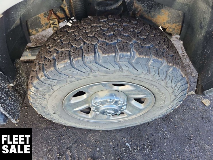 2015-dodge-2500-image-31