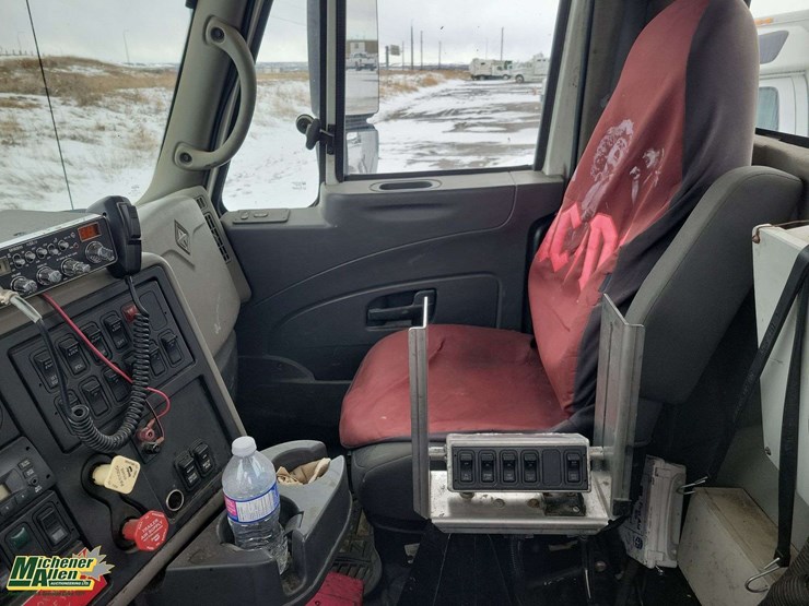 2009-international-workstar-7500-image-21