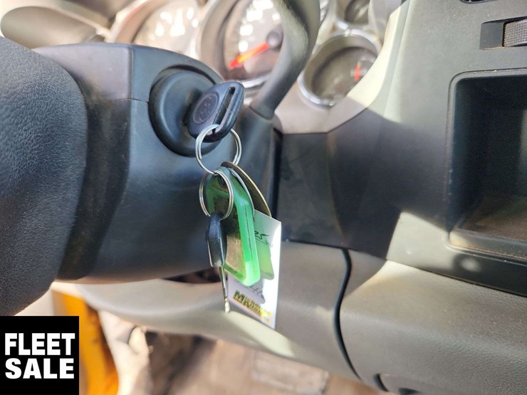 2012-chevrolet-silverado-2500hd-image-23