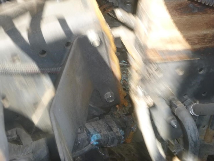 2016-isuzu-nqr-image-17