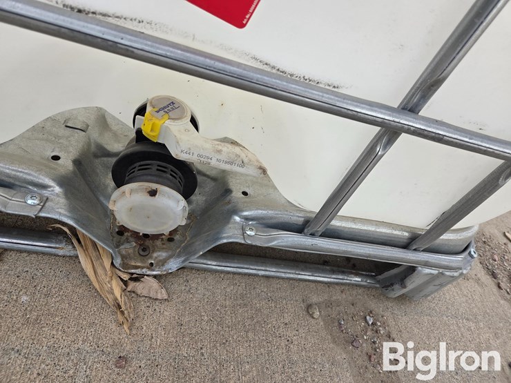 schutz-poly-chemical-tote-image-11