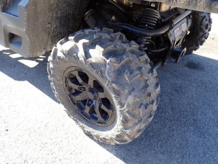 2022-can-am-defender-limited-hd10-4x4-side-by-side-image-36