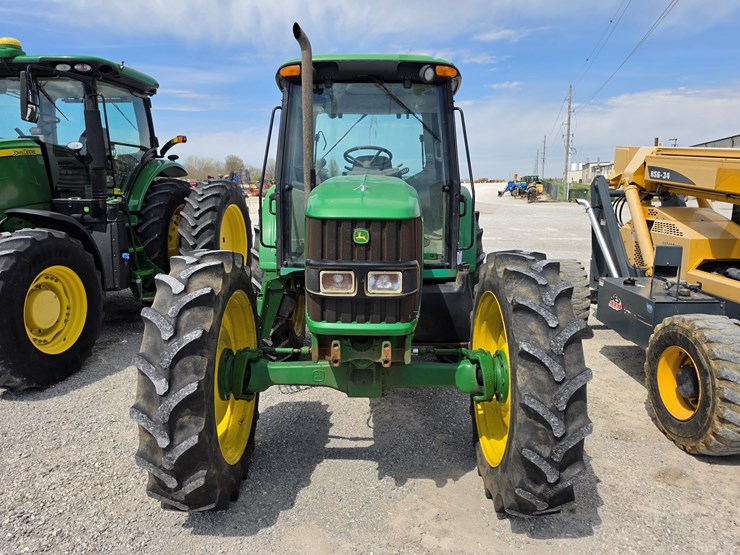 2010-john-deere-6230-image-2