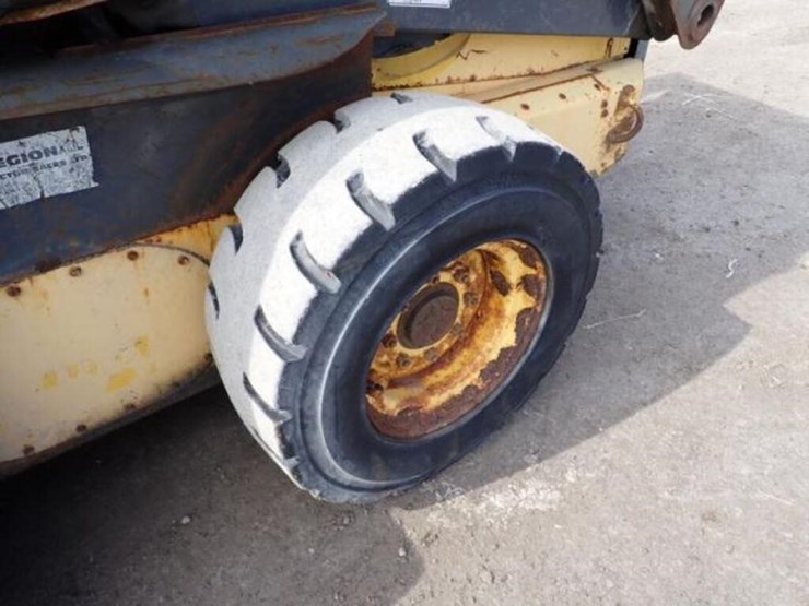 2005-new-holland-ls185b-image-32