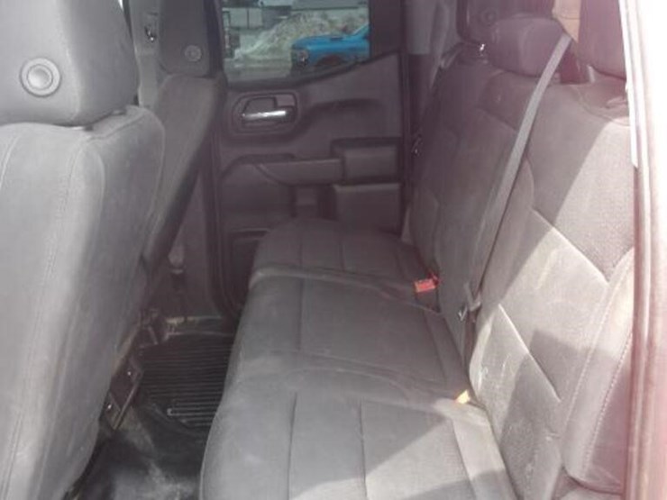 2023-chevrolet-1500-image-27