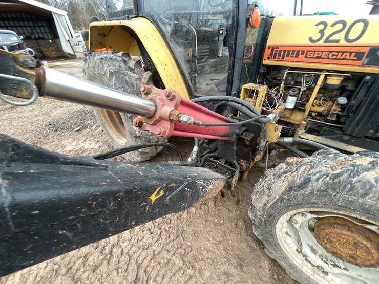 #408-•-tiger-special-6640-tractor-w/brush-cutter-(denmark,-wi)-image-33