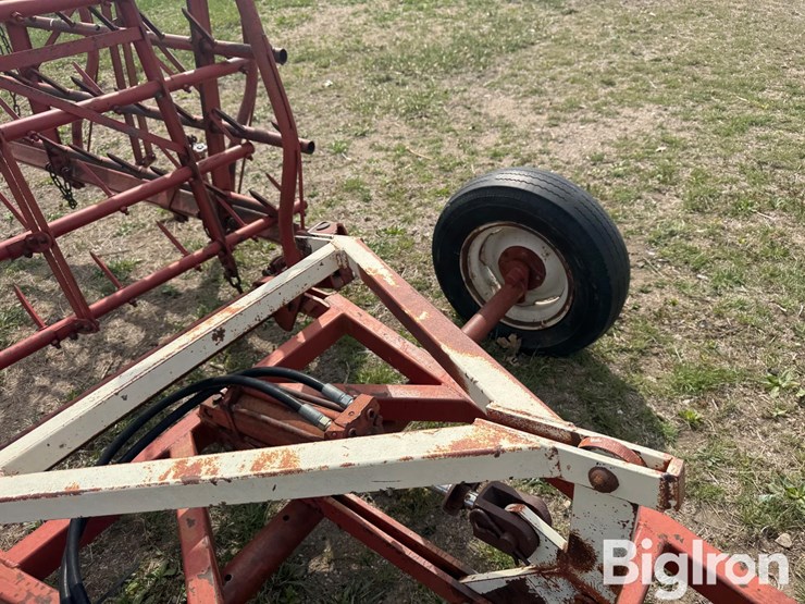 international-310-image-12