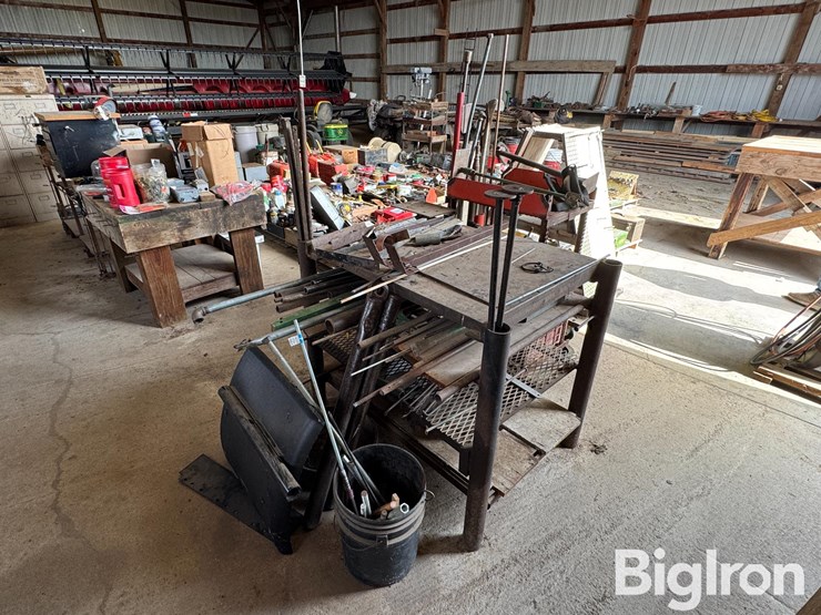 work-benches/tools/supplies-image-3