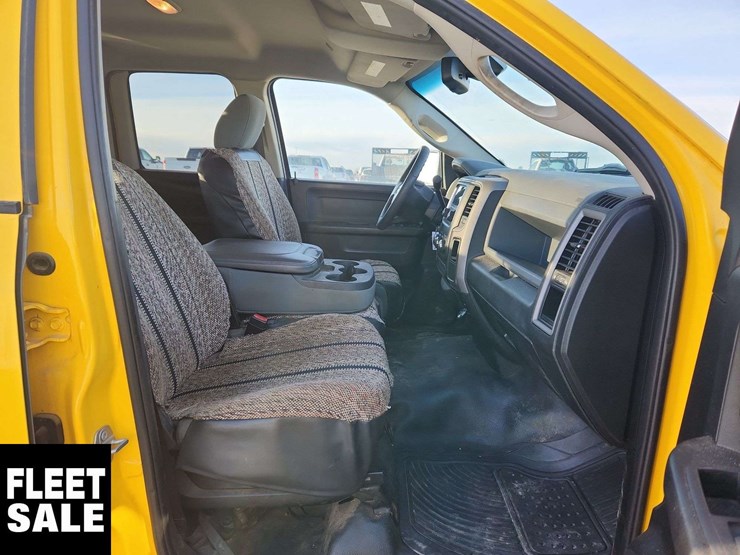 2019-ram-1500-classic-image-17