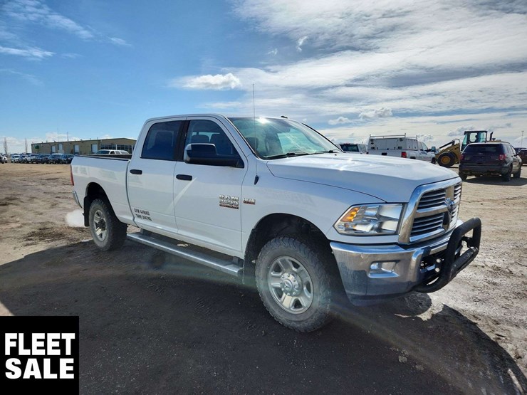 2015-dodge-2500-image-4