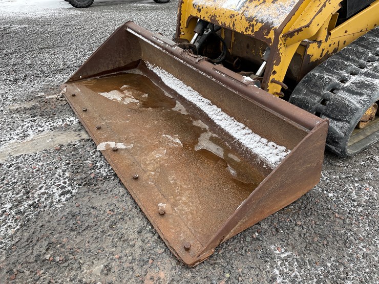 2015-caterpillar-279d-image-9