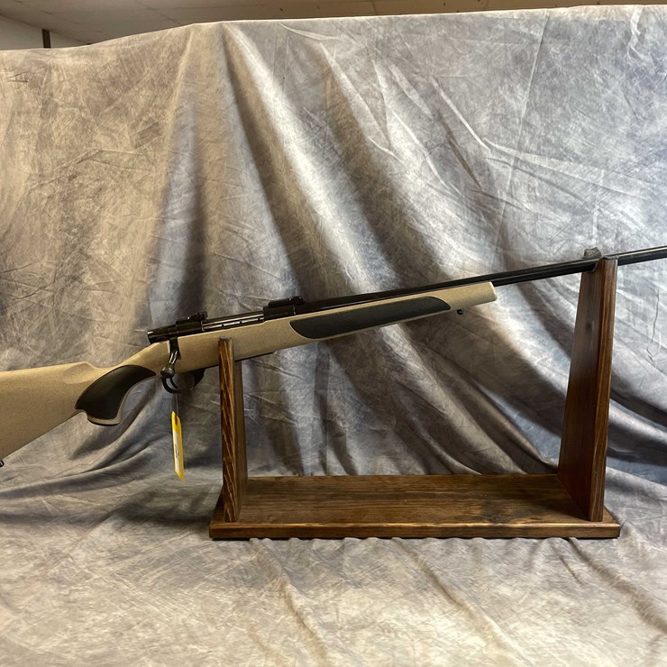 #10137 • Weatherby Vangaurd, 7mm Rem Mag Bolt Action Rifle, SN: VB065127