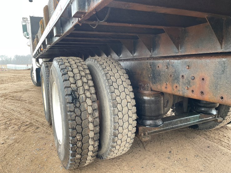 #244-•-1989-peterbilt-flatbed-truck-tractor-(has-mn-title)-(princeton,-mn)-image-23