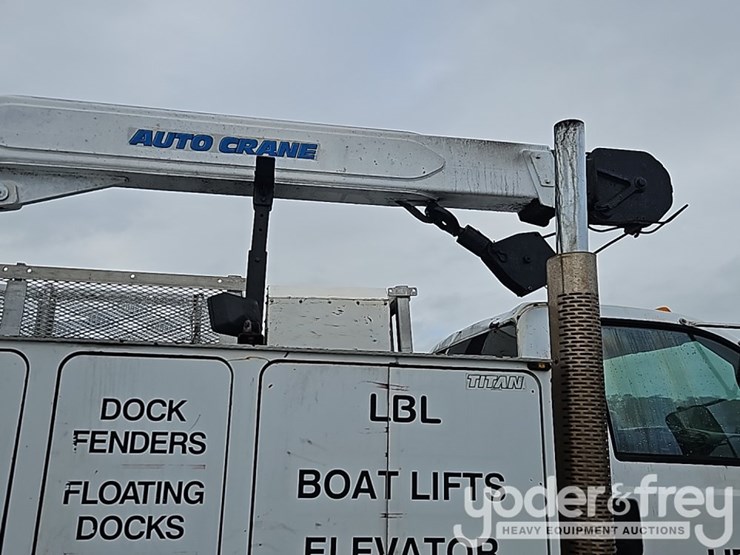 2006-ford-f750-image-23