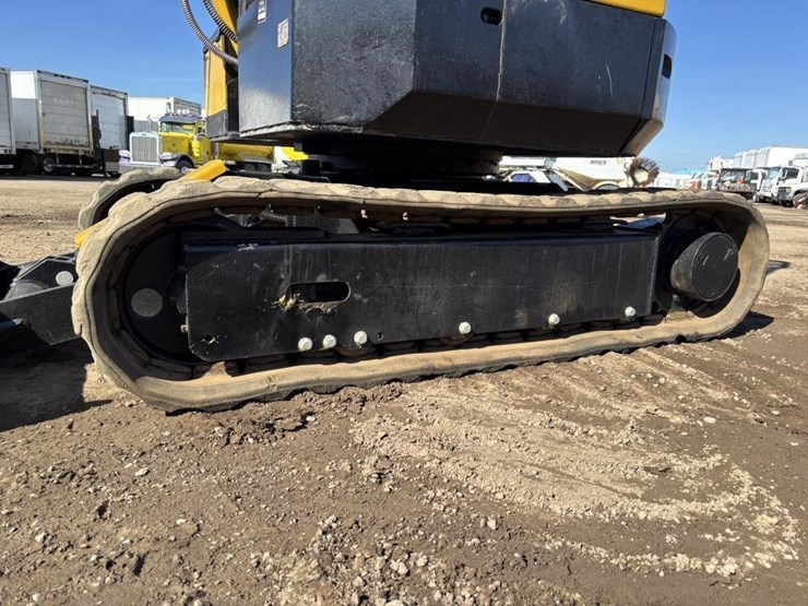 komatsu-pc28uu-image-18