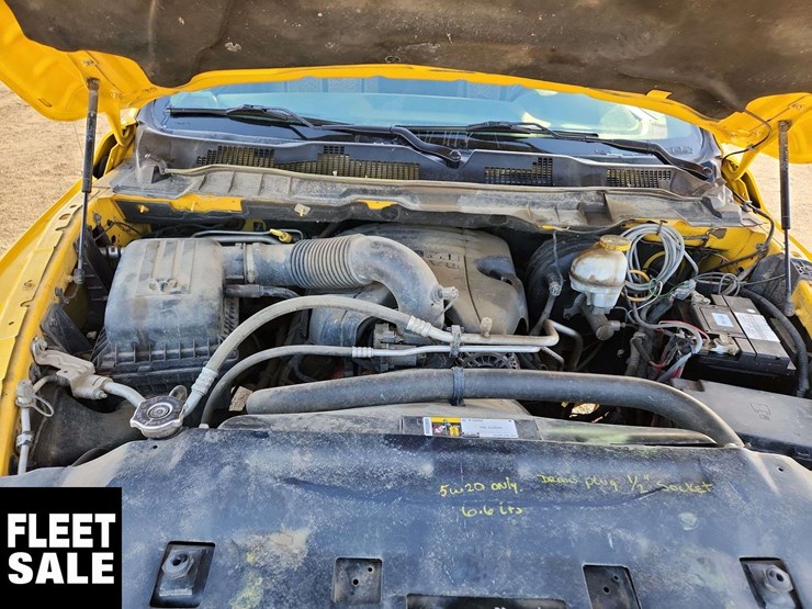 2019-ram-1500-classic-image-33