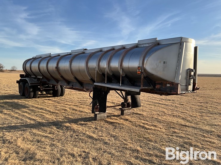 1960-fruehauf-trailer-image-3