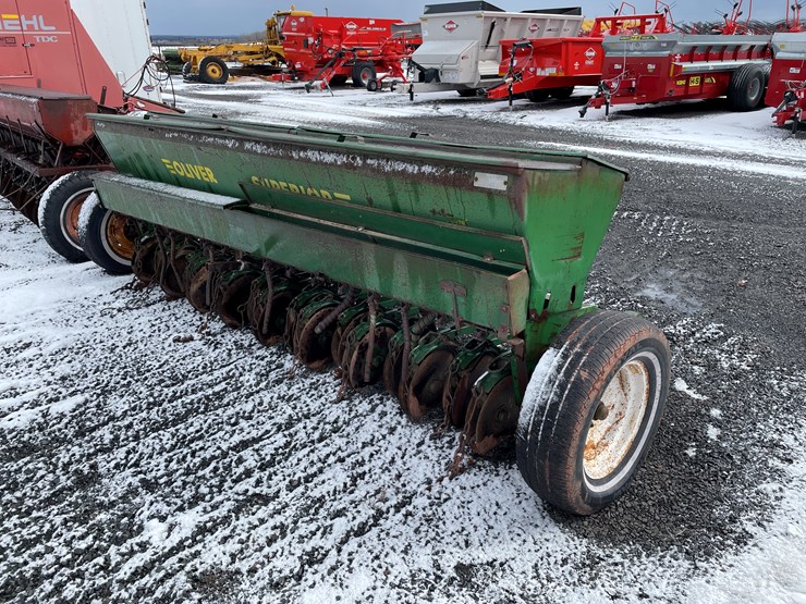 #150-•-oliver-64-grain-drill-(mason,-wi)-image-4