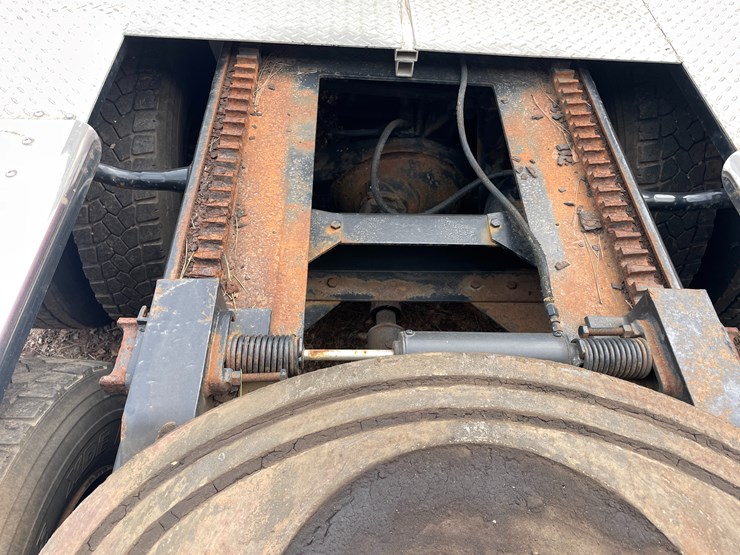 #246-•-1961-kenworth-truck-tractor-(has-nd-title)-(mora,-mn)-image-18