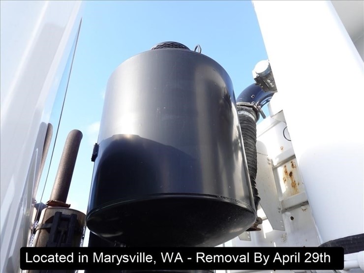 2005-international-7600-image-11