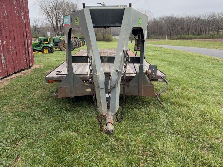 flatbed-gooseneck-trailer-22'-deck-image-3