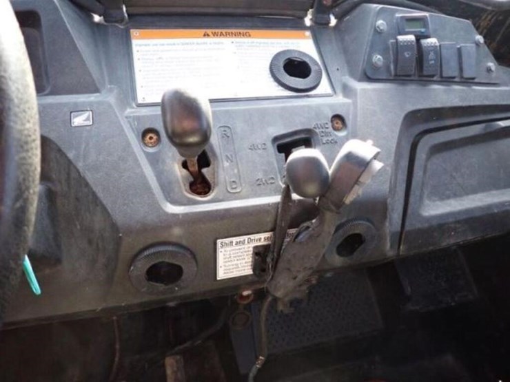 2016-pioneer-4x4-image-15