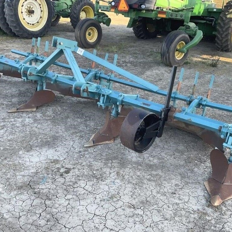 Custom 3-Pt 3-Row 60" Furrow Bar