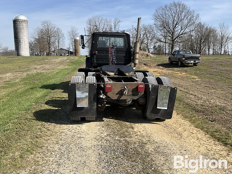 1987-mack-r688st-image-6