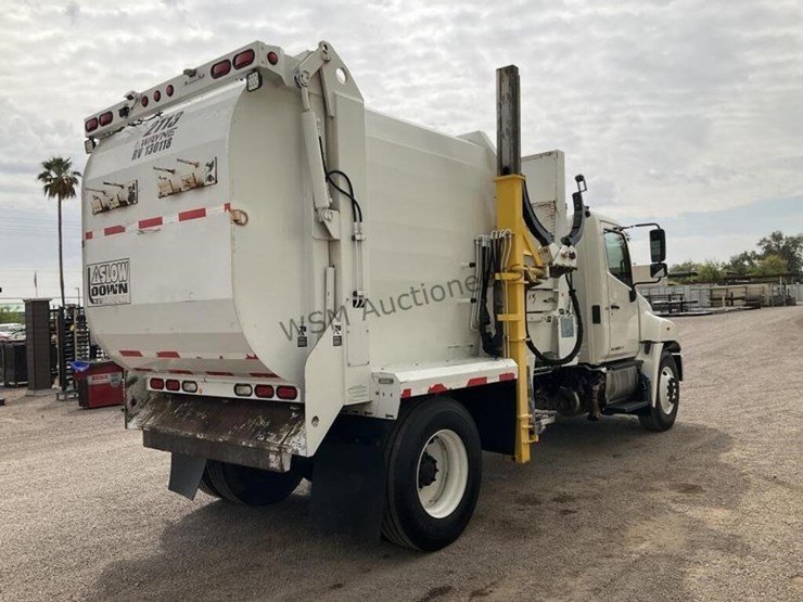 2013-hino-338-image-5