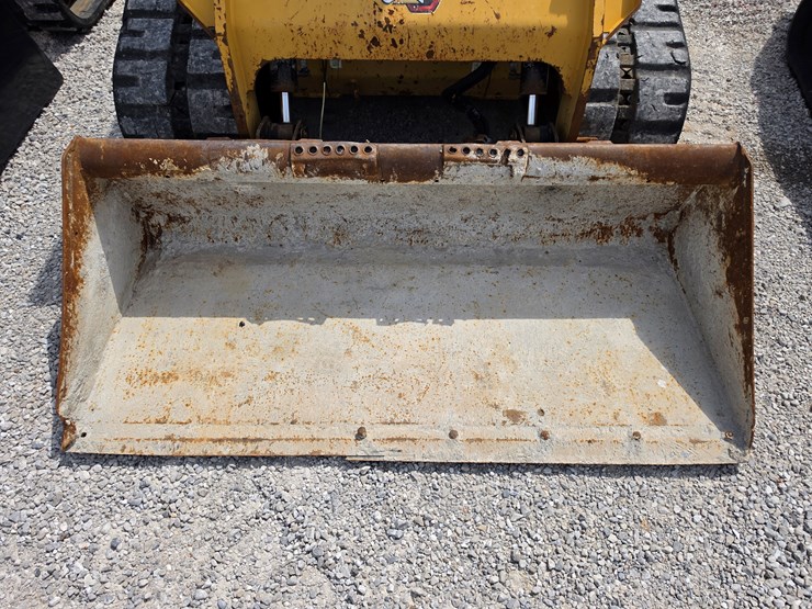 2021-caterpillar-299d3-image-3