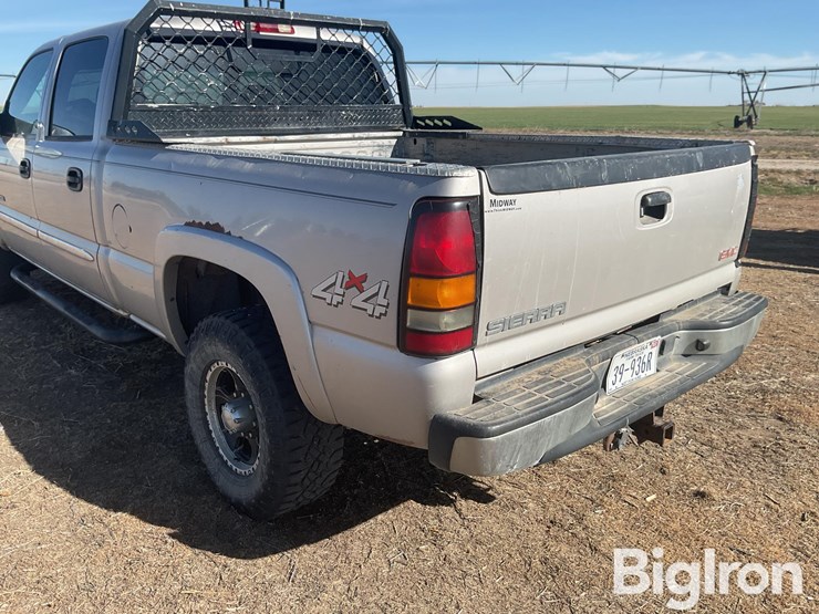 2005-gmc-2500-image-16