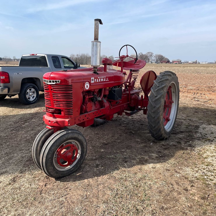 #122 • IH McCormick Farmall Tractor (Fremont, WI)