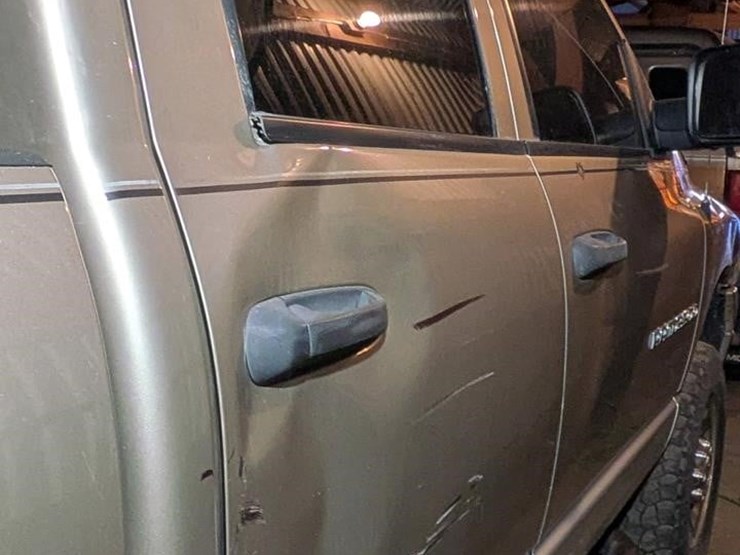 2003-dodge-2500-image-12