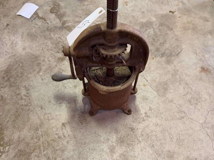 enterprise-manufacturing-company-meat-grinder-image-1