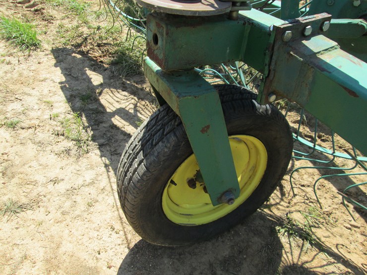 john-deere-704-image-6