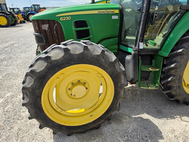 2010-john-deere-6230-image-19