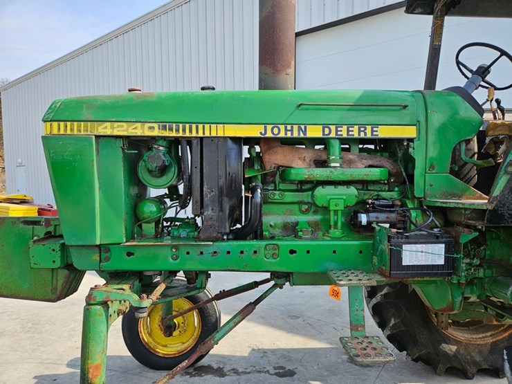 1982-john-deere-4240-image-11